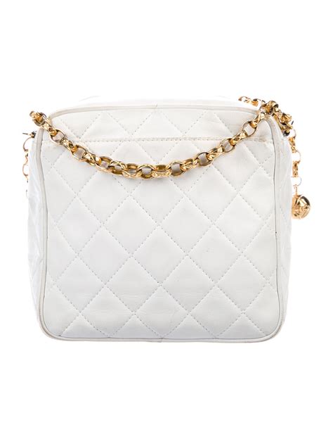 chanel vintage cc shoulder bag|where to buy vintage chanel.